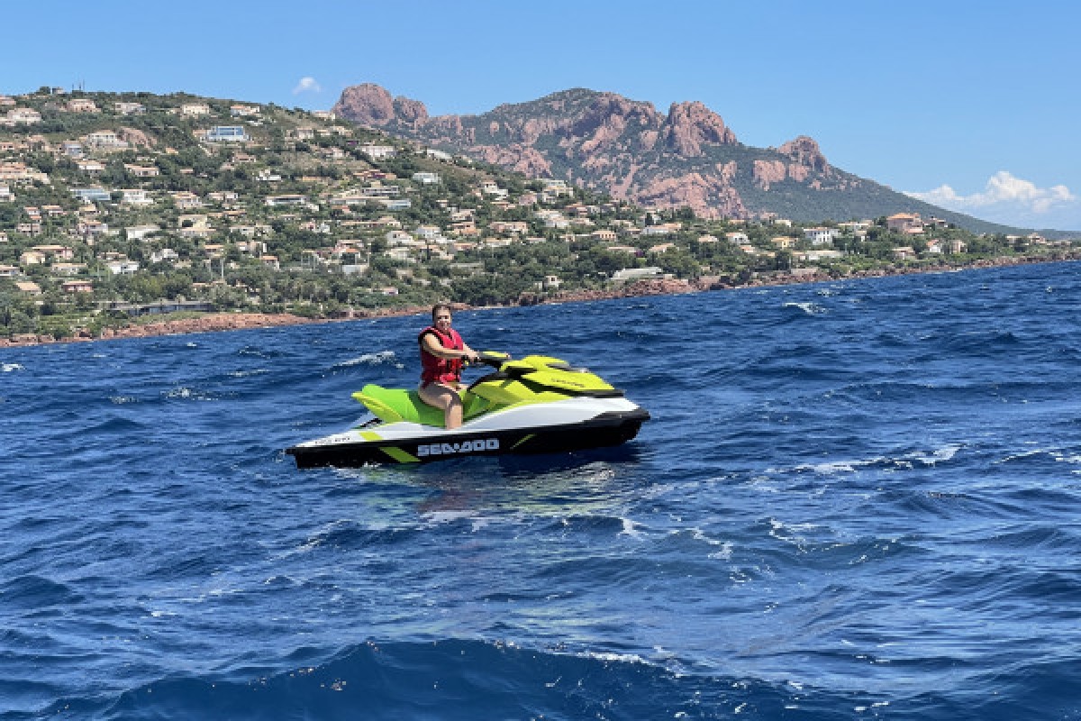 Initiation Jet ski - Agay - Expérience Côte d'Azur