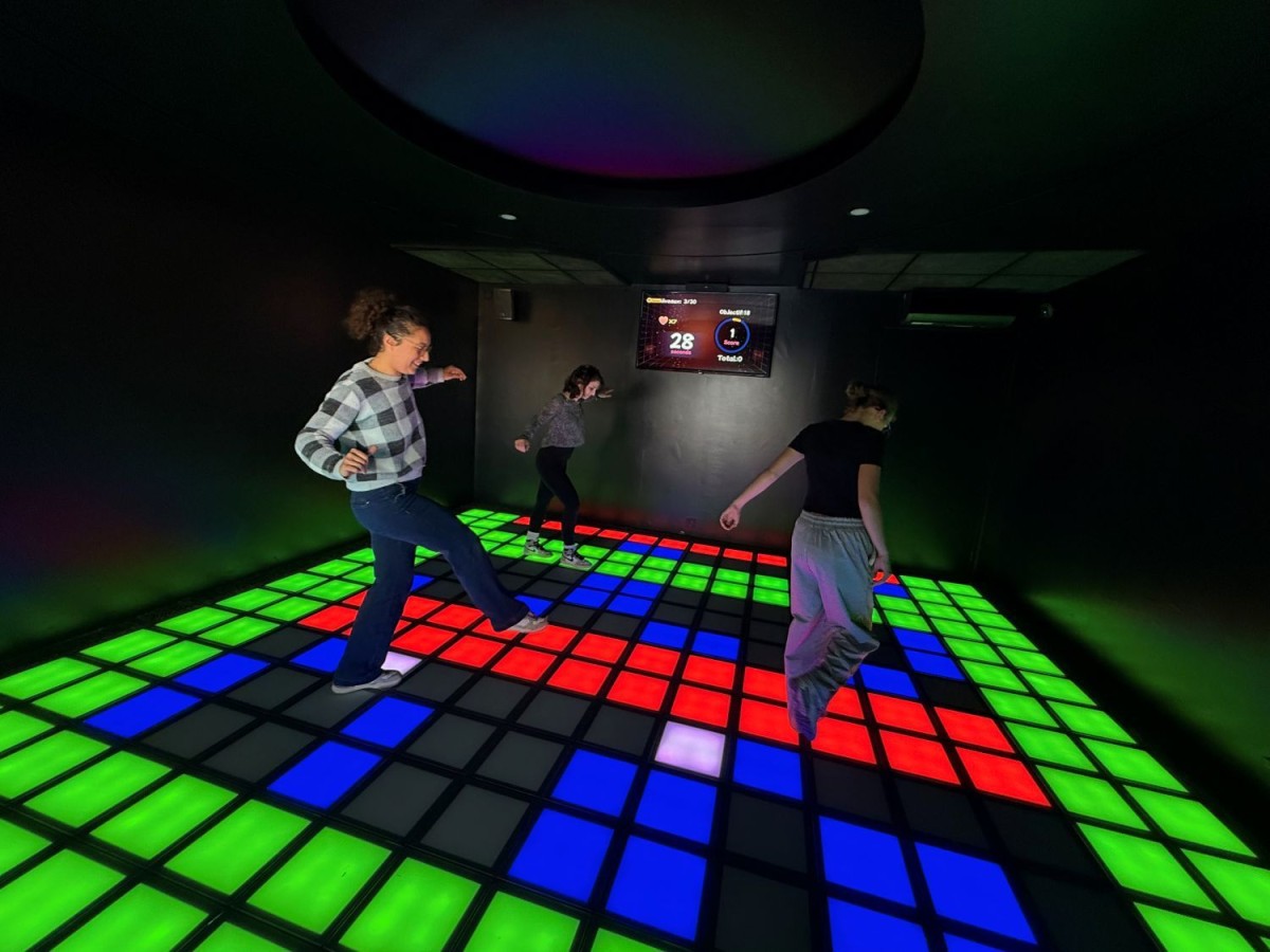 Jeux multi-activités en intérieur -  au Cap Grand Bleu à Saint Raphaël - Expérience Côte d'Azur