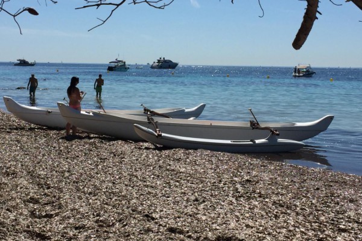 Le Lagon des Iles de Lérins en Pirogue Polynésienne - Expérience Côte d'Azur