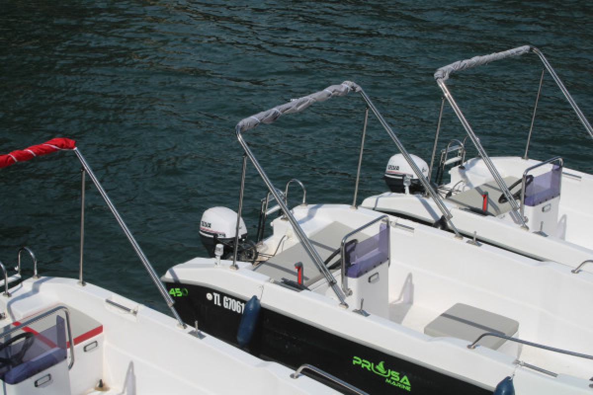  Location de bateau sans permis baie d'Agay - Expérience Côte d'Azur