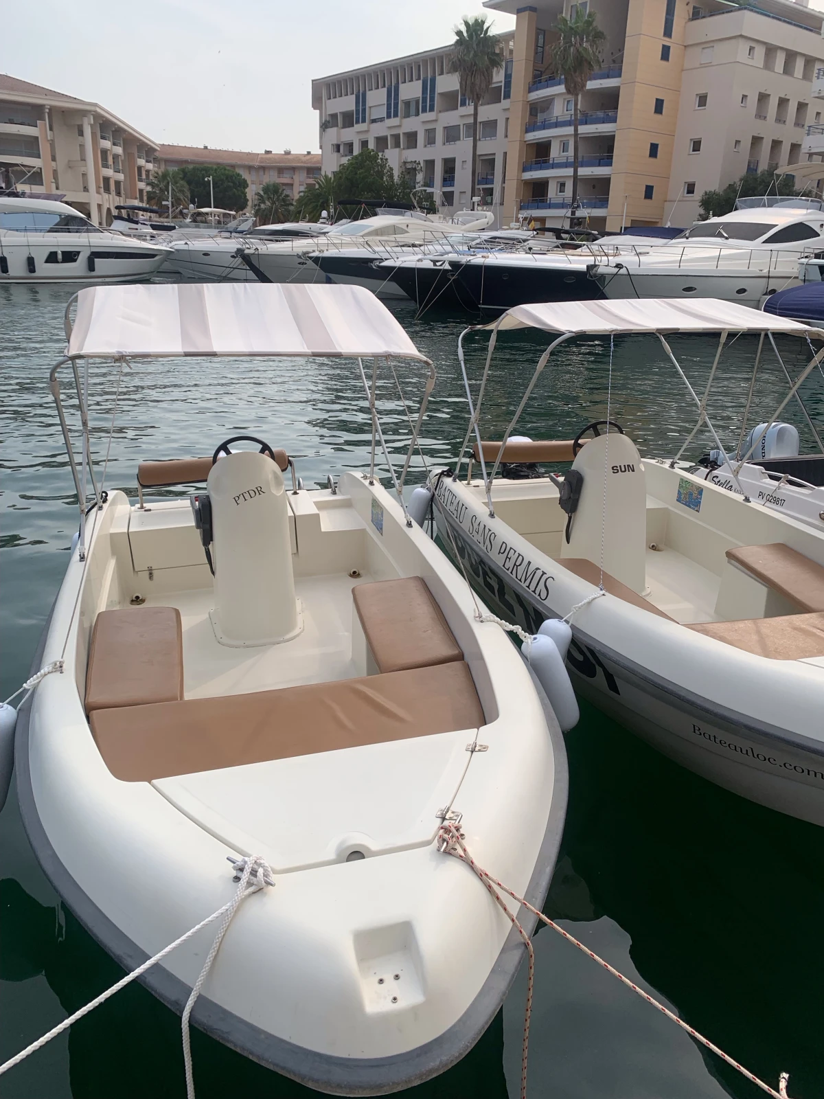 Location de bateau sans permis - Port Frejus - Expérience Côte d'Azur