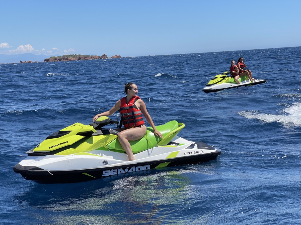 Randonnée en Jet Ski accompagnée Sublime Estérel 1h  - Agay - Expérience Côte d'Azur