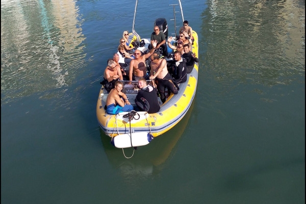 Randonnée palmée en mer - Port Fréjus - Expérience Côte d'Azur