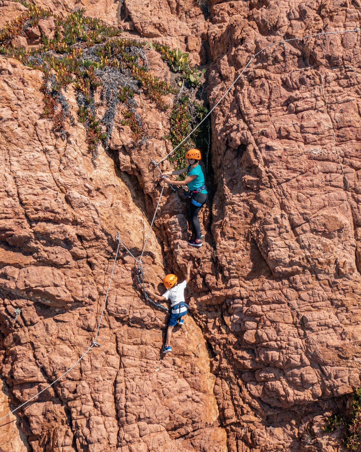 Séance d'escalade les Roches rouges de l'Estérel - Saint-Raphaël - Expérience Côte d'Azur