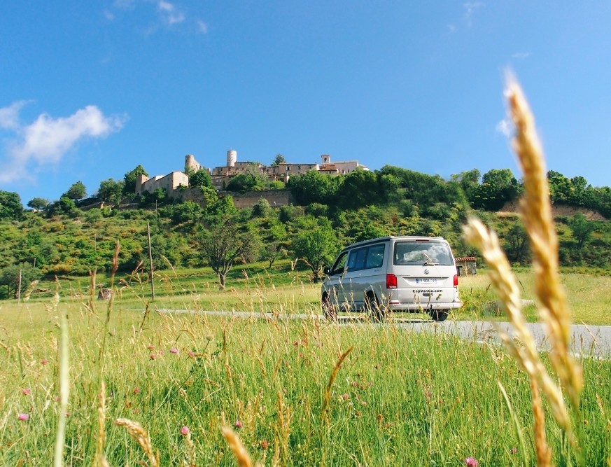 Séjour Road trip insolite en Van tout confort - Expérience Côte d'Azur