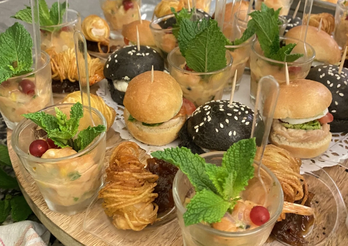 Soirée animée du nouvel An ambiance Western à l'Auberge des pins - Tourrettes - Expérience Côte d'Azur